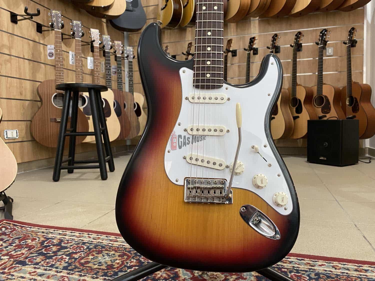 Fender Stratocaster Highway One, Rosewood Fingerboard, 3-Color