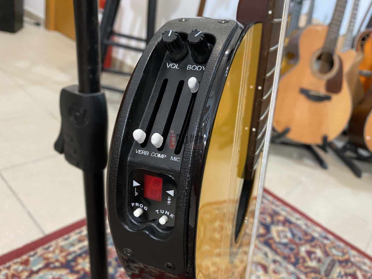 ギター Variax Acoustic 300 Nylon LINE6 VARIAX ACOUSTIC 300 NYLON ヴァリアクス／アコースティックの