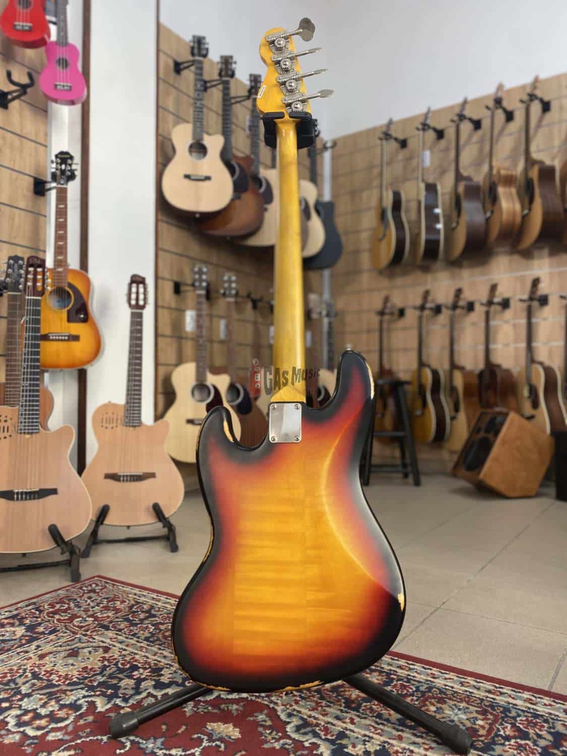 Vintage Iconic Series V96 Fretless | Gas Music Store - Permute on line