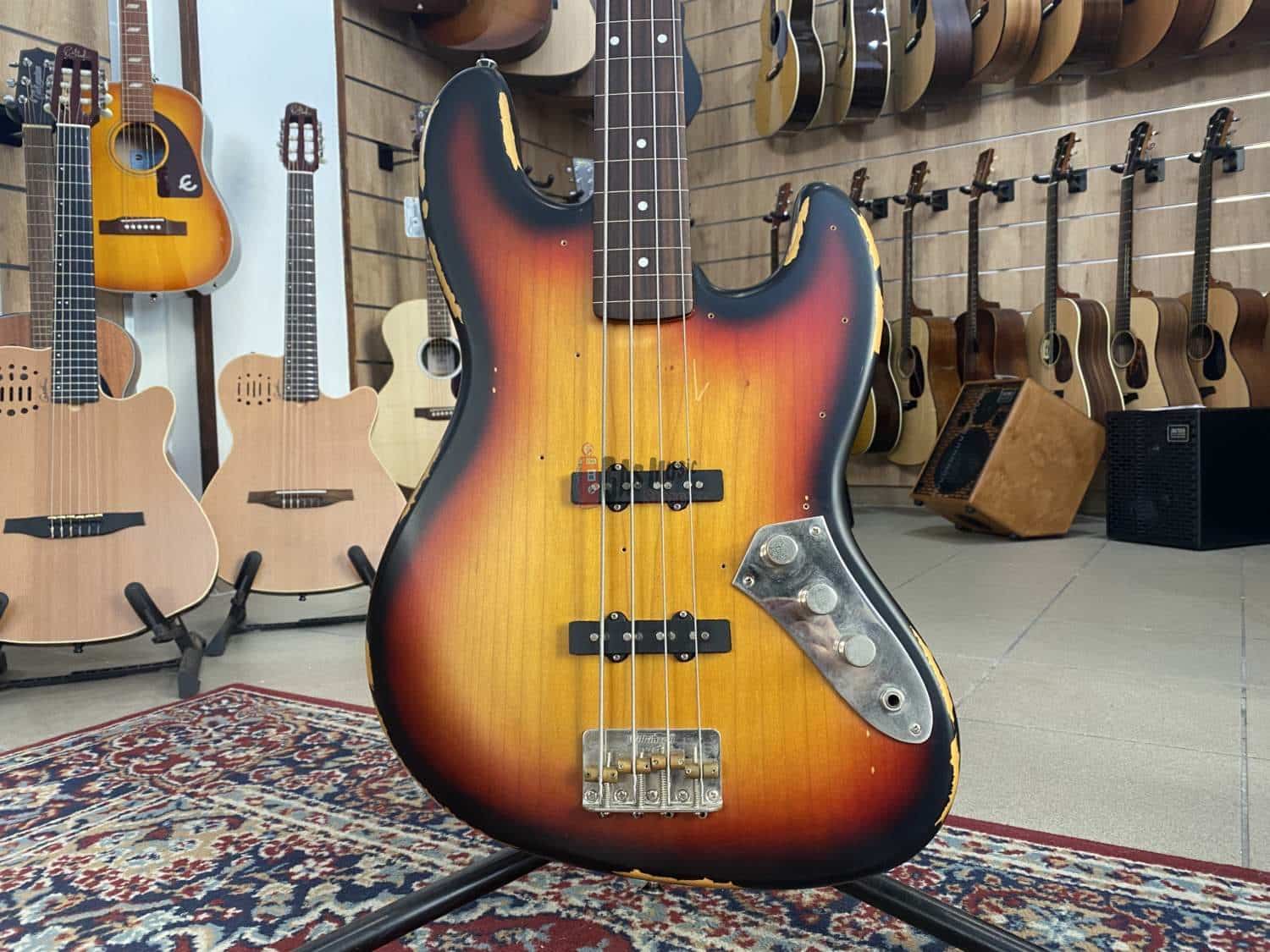 Vintage Iconic Series V96 Fretless | Gas Music Store - Permute on line