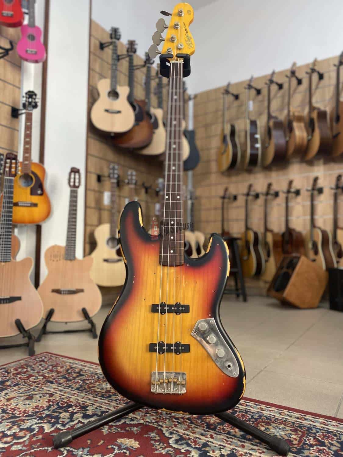 Vintage Iconic Series V96 Fretless | Gas Music Store - Permute on line