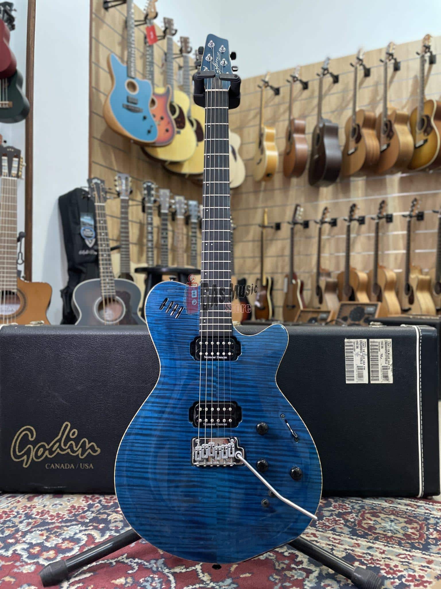 Godin LGXT Trans Blue Flame AAA | Gas Music Store - Permute on line