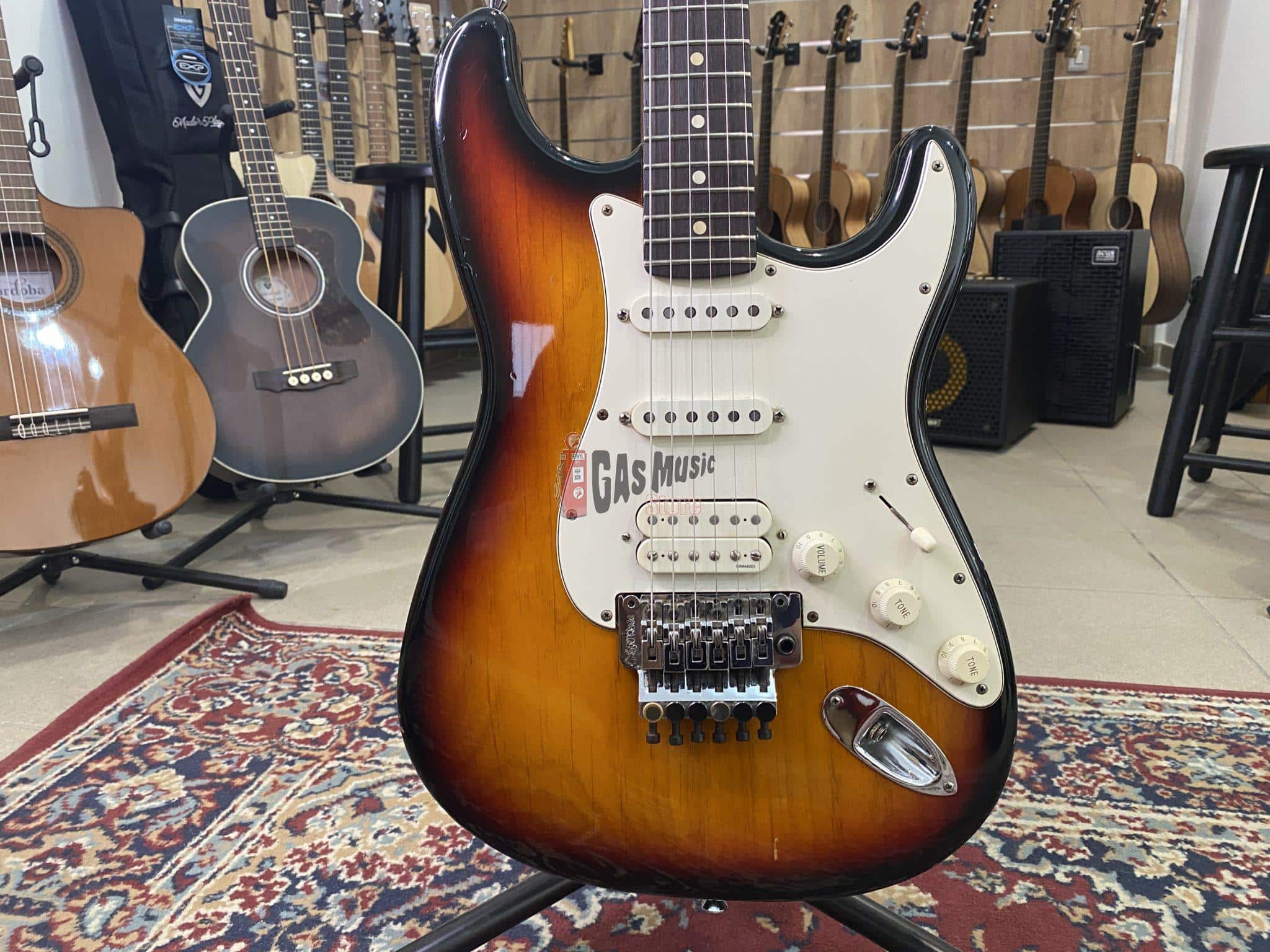 Fender Floyd Rose Classic Stratocaster, Rosewood Fingerboard, 3