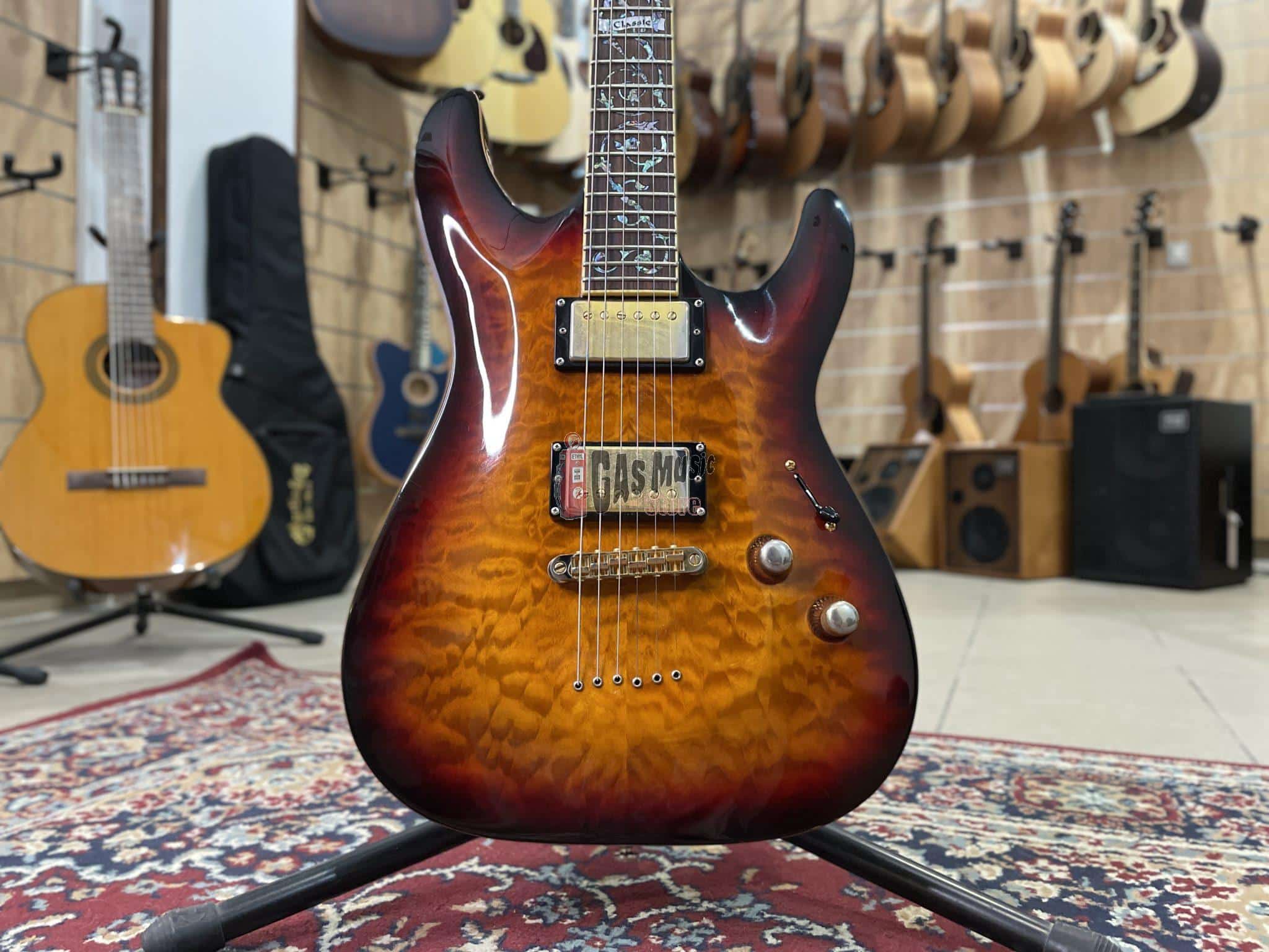 Schecter C1 Classic | Gas Music Store - Permute on line