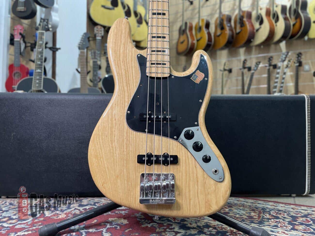 ベース FENDER USA AMERICAN VINTAGE 75 JAZZ BASS ベース FENDER USA AMERICAN VINTAGE 75 JAZZ BASS Fender American
