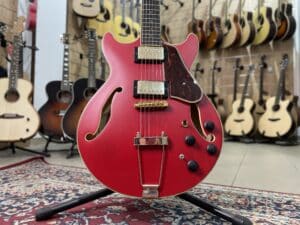 Ibanez AMH90 CRF Cherry Red Flat