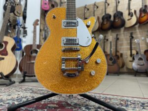 Gretsch G5230T Electromatic Sparkle Jet FT Single-Cut with Bigsby, Laurel Fingerboard, Gold Sparkle