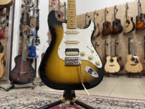 Fender JV Modified 50 Stratocaster HSS, Maple Fingerboard, 2-Color Sunburst