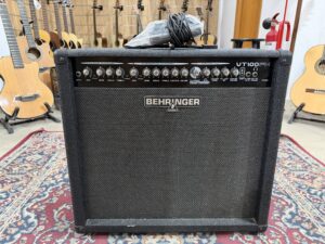 BEHRINGER VT100FX Virtube