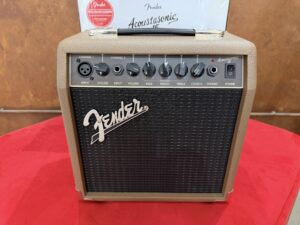 FENDER Acoustasonic 15